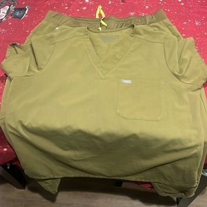 2xl fig uniform set olive green